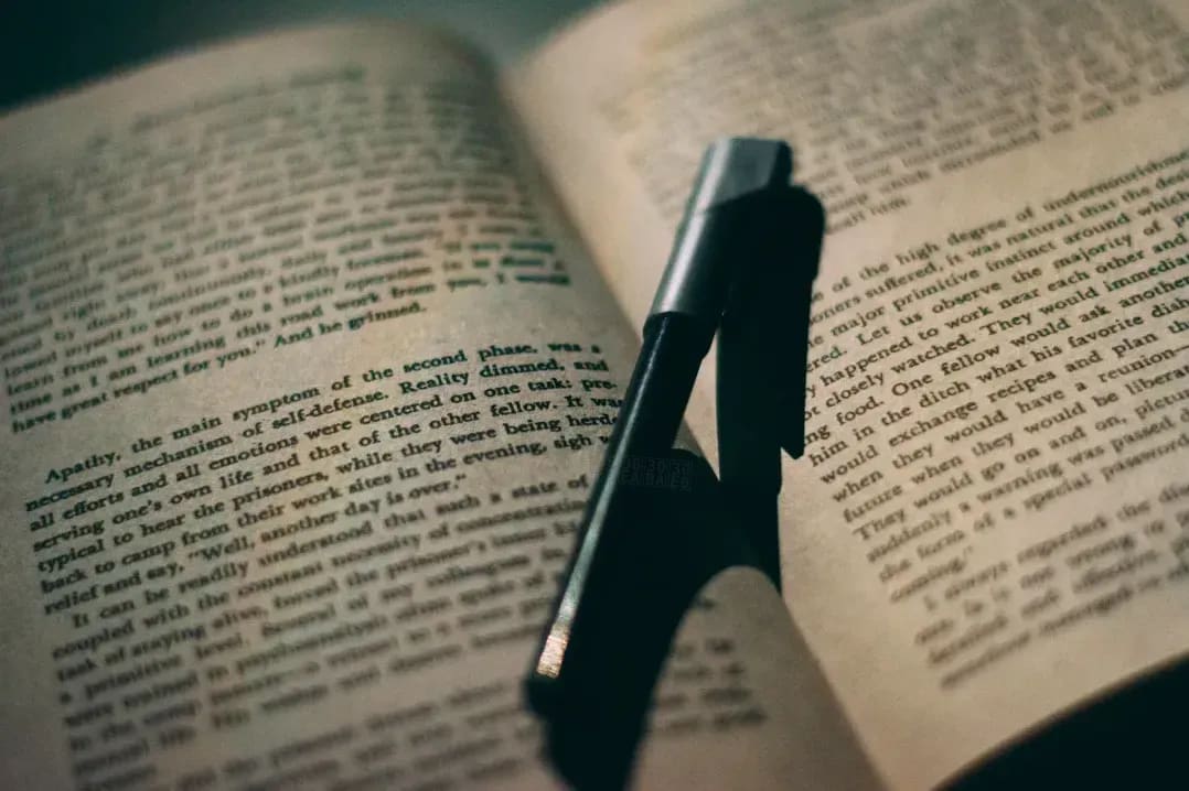 春の読書会で会話が弾む本の選び方